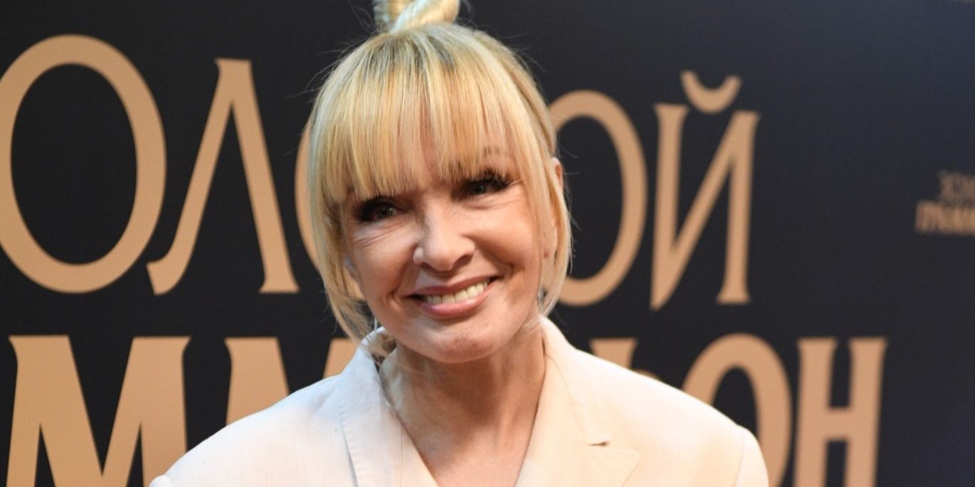 собравшуюся петь в распавшейся Чехословакии звезду подняли на смех, последние