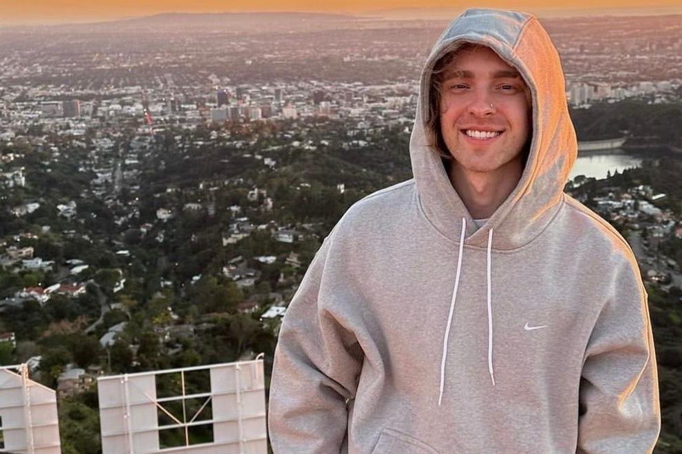 Егор Крид сделал предложение своей возлюбленной — Звезды