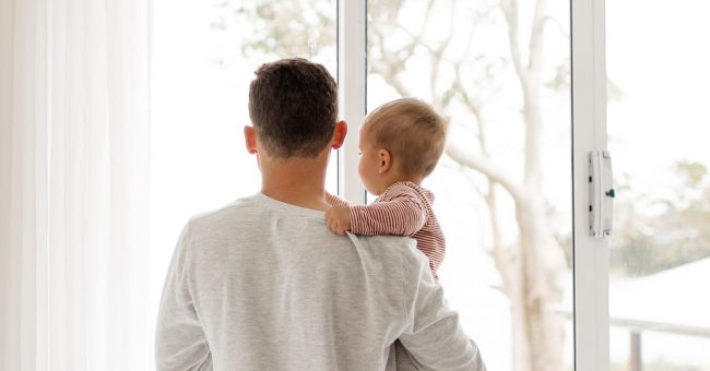 3 «звоночка», что мужчина не готов стать отцом — Психология