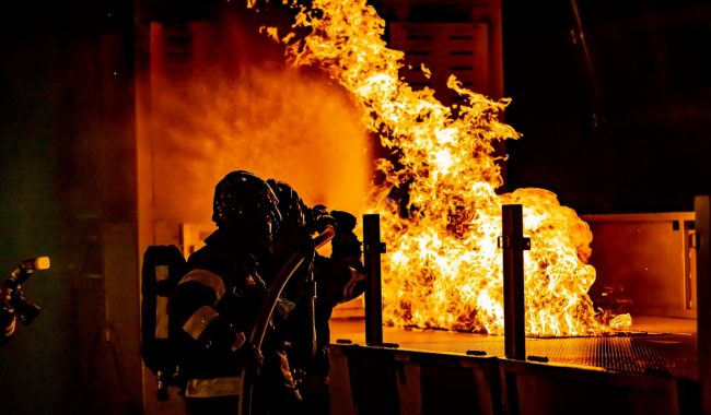 В подмосковном Клину вспыхнул масштабный пожар :: Происшествия :: Дни.ру