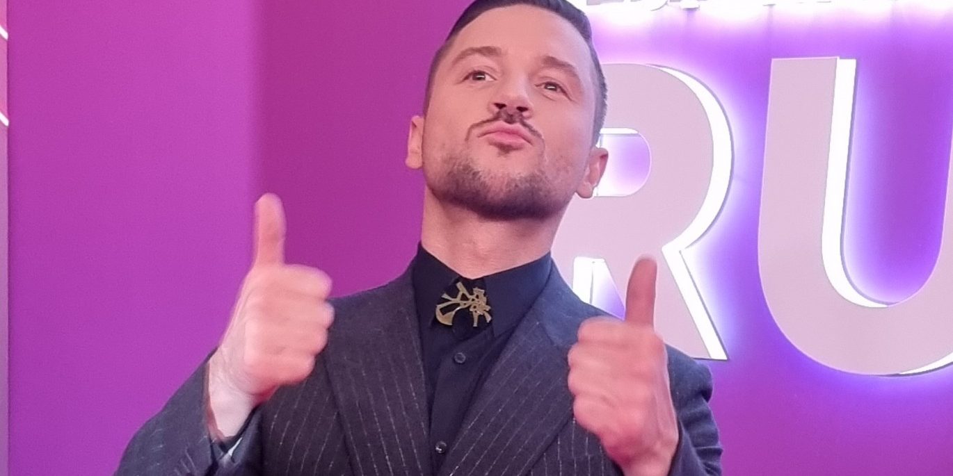 Лазарев пообещал приехать с туром в новые регионы России ::