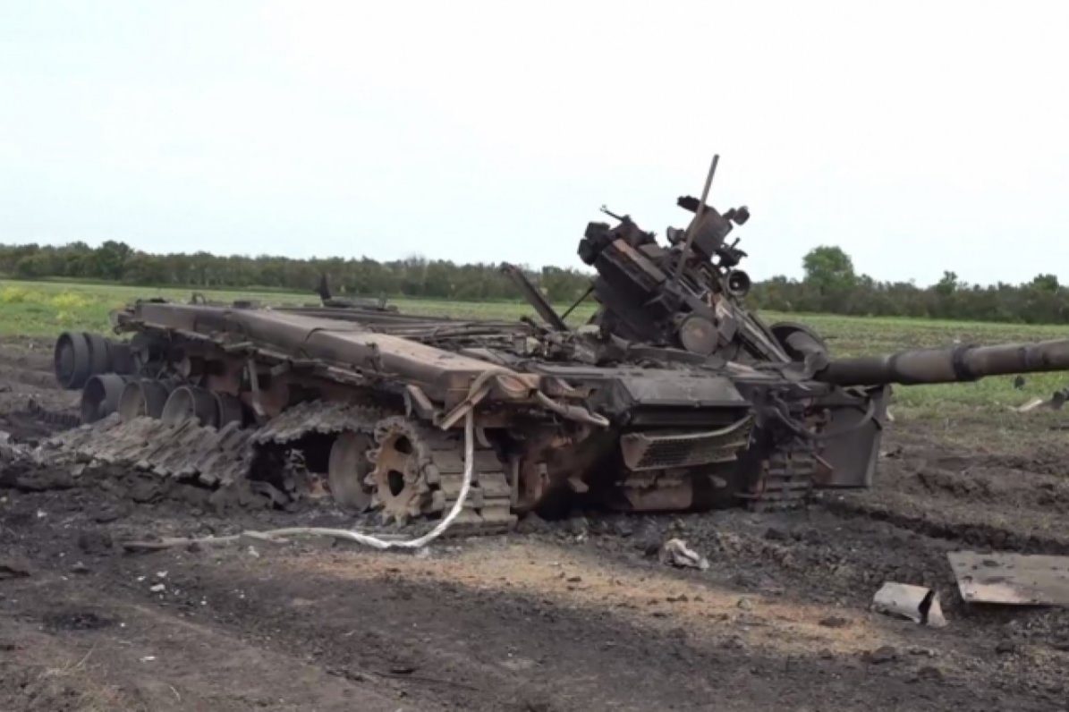 «РВ»: российские военные применили танк-камикадзе для удара по позициям ВСУ