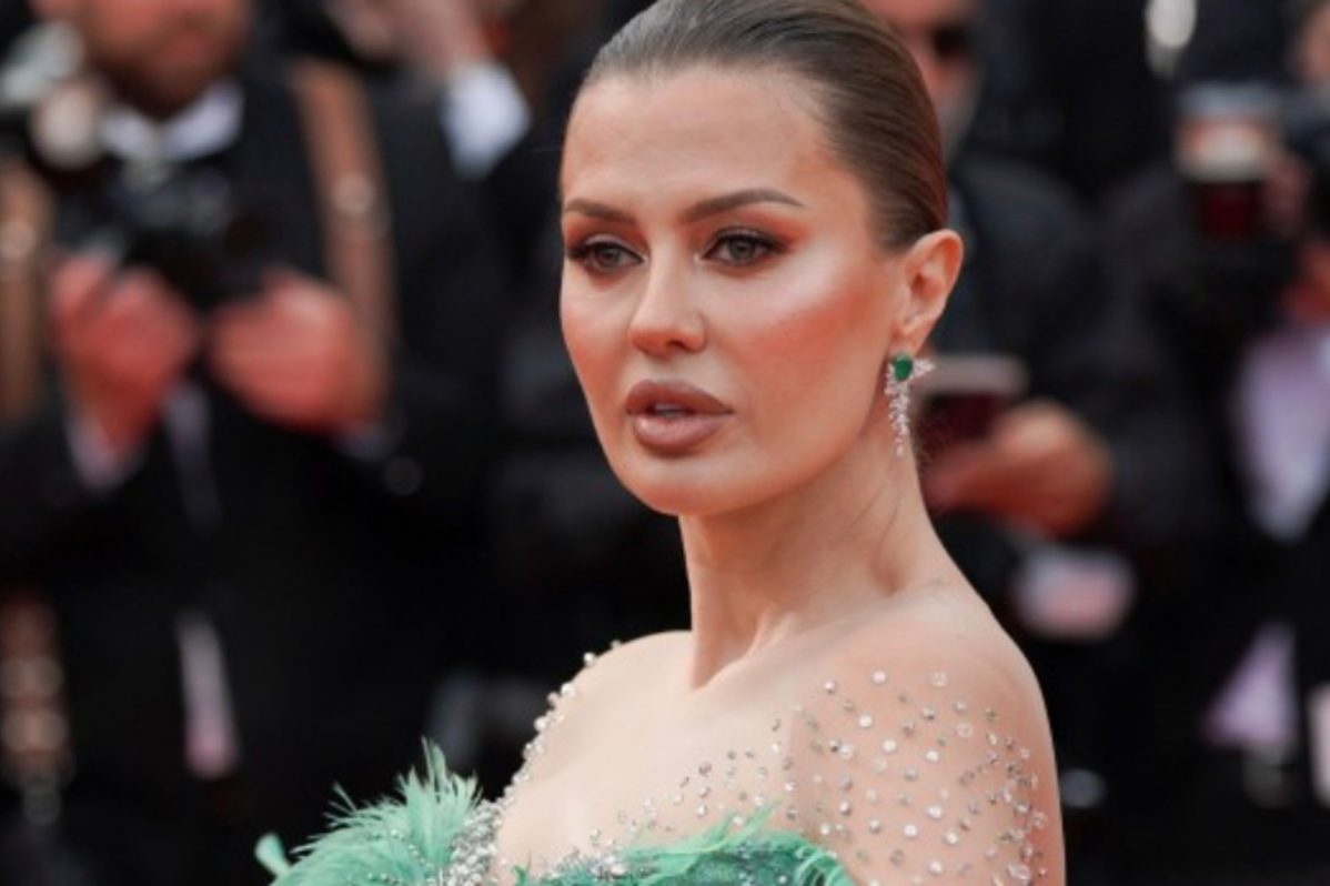 Как Вика Боня из «Дома-2» утоляет жажду :: Шоу-бизнес ::