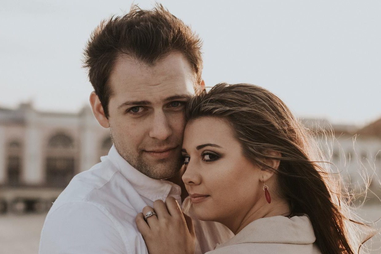 5 «сигналов», что ваш мужчина скрывает от вас другую женщину