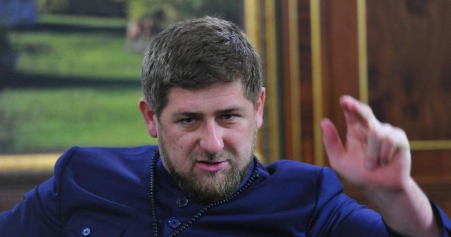 «Правильно сделал»: Рамзан Кадыров взорвал Интернет видео, на котором его