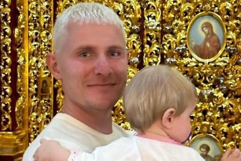 «Как же я ее люблю!»: Алекс Малиновский крестил дочь —