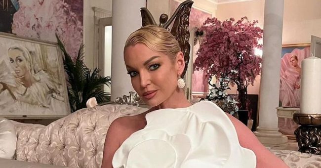 «Других проблем нет?»: Волочкова не смогла отказаться от Айфона —