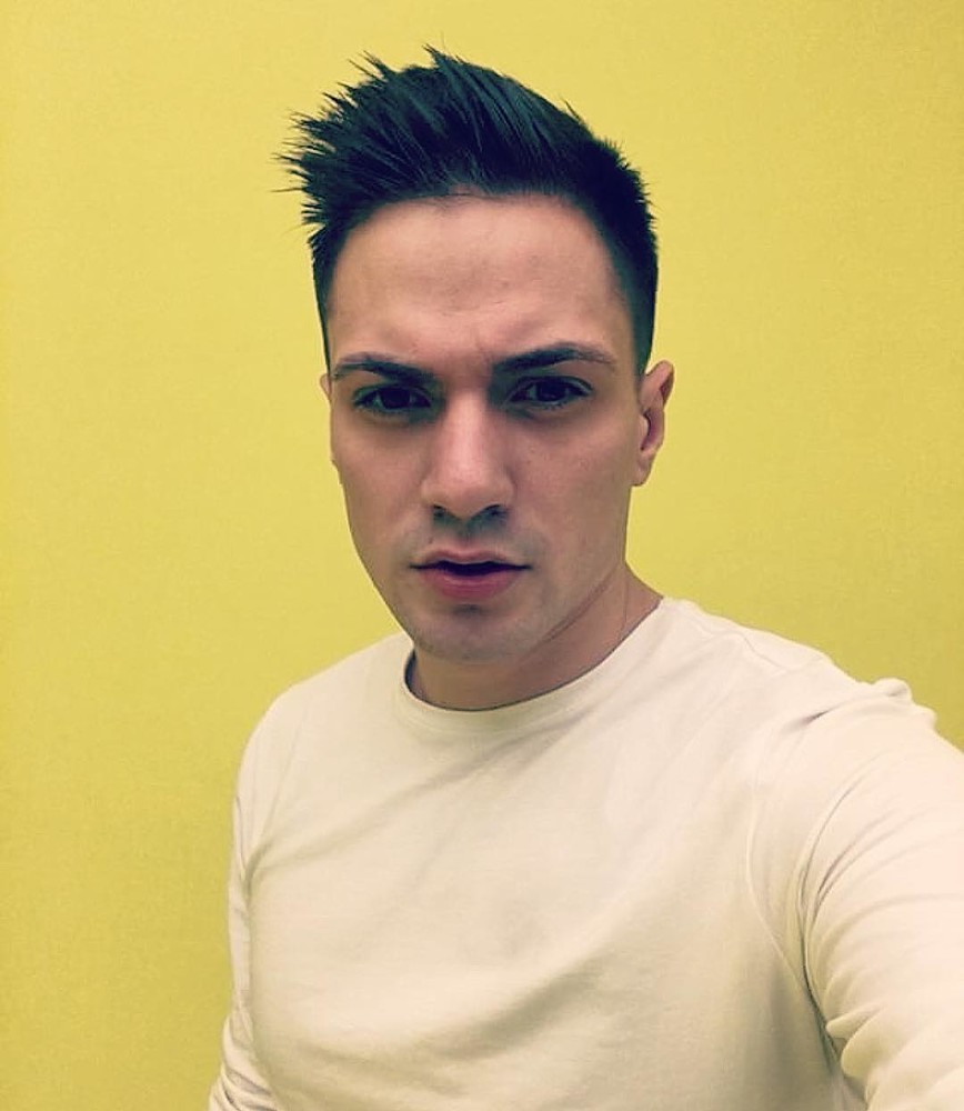 Участник шоу «Последний герой. Актеры против экстрасенсов» Денис Высоцкий разводится с женой