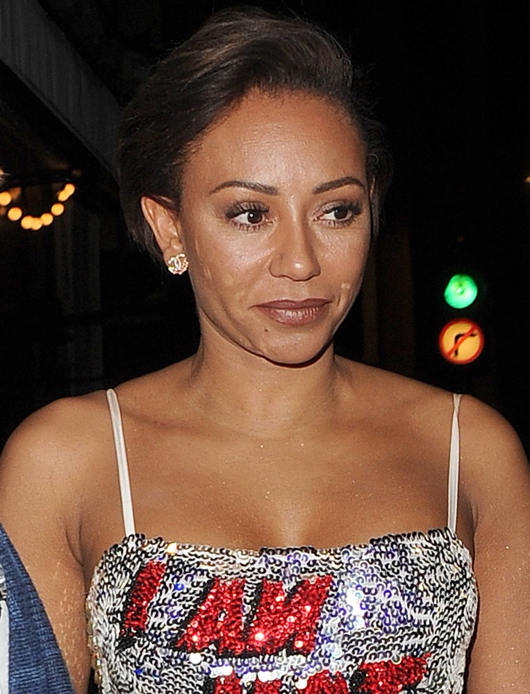 Солистку поп-группы Spice Girls экстренно госпитализировали