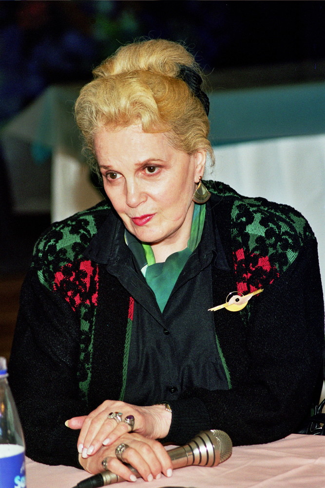 Зинаида Кириенко: «Элина Быстрицкая лежала в гробу истощенная, как ребенок»