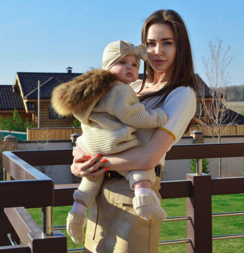 Анастасия Костенко с дочерью