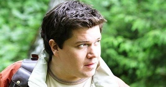 Солист «Високосного года» Илья Калинников умер в Москве
