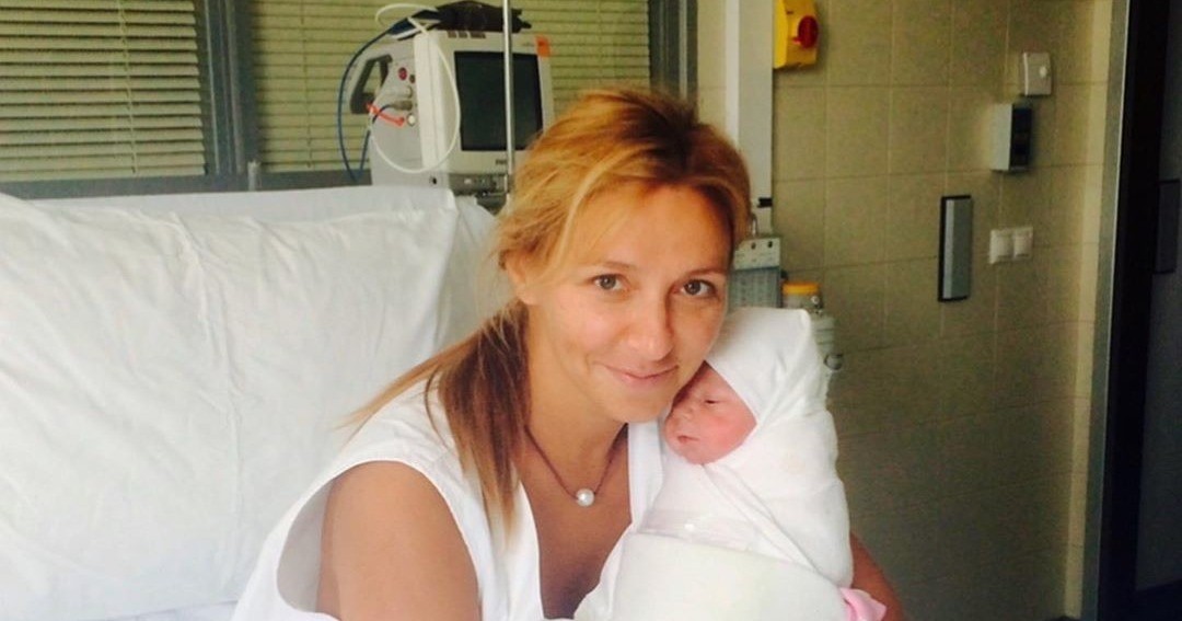 Татьяна Навка показала фото с Дмитрием Песковым в роддоме