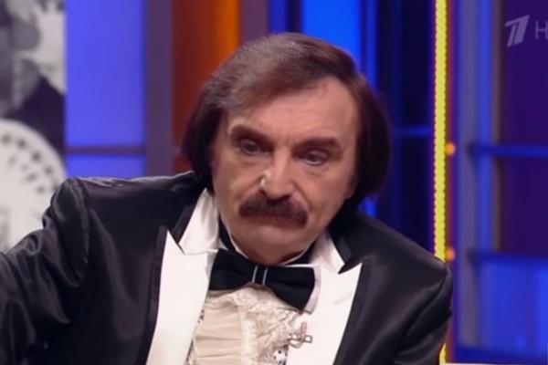 Амаяку Акопяну было тяжело сдержать эмоции, рассказывая о смерти отца Амаяку Акопяну было тяжело сдержать эмоции, рассказывая о смерти отца