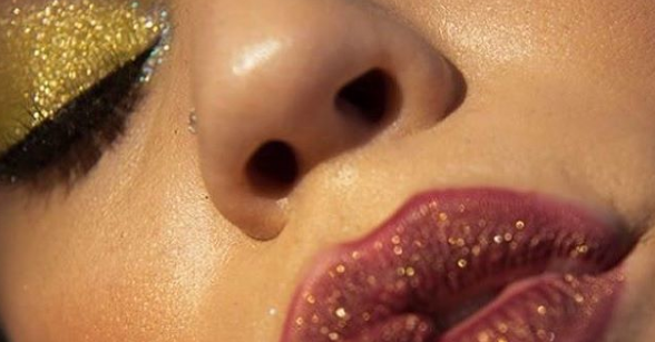 Шик и блеск: учимся создавать макияж с глиттером — Красота и здоровье