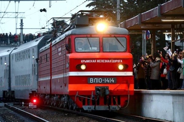 пронзительная исповедь пассажирки о поездах через Крымский мост :: Общество :: Дни.ру