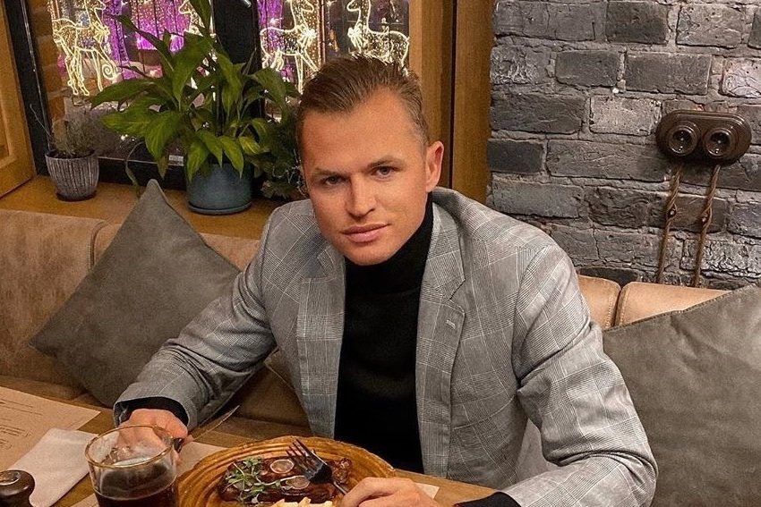 Для Дмитрия Тарасова требуют санкций за шутку о коронавирусе