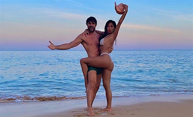 как Николь Шерзингер проводит отпуск с бойфрендом Томом Эвансом, HELLO! Russia