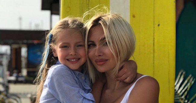 Судебные приставы взыщут алименты с Александра Задойнова на содержание его дочери от Элины Камирен