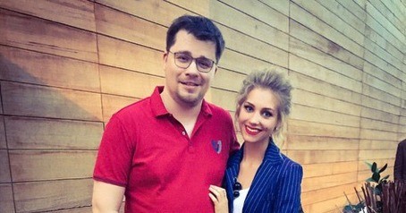 Ведущий Comment Out: «Я удивлен реакцией Гарика, ему играть в развод Петросяна и Степаненко – это ок?»