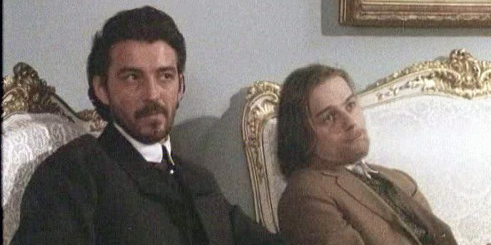 Самосожжение и внезапные болезни: как умирали члены съемочной группы самого проклятого сериала России