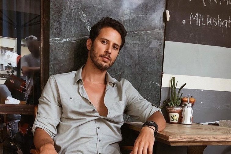 Актер турецких сериалов женится на модели из России