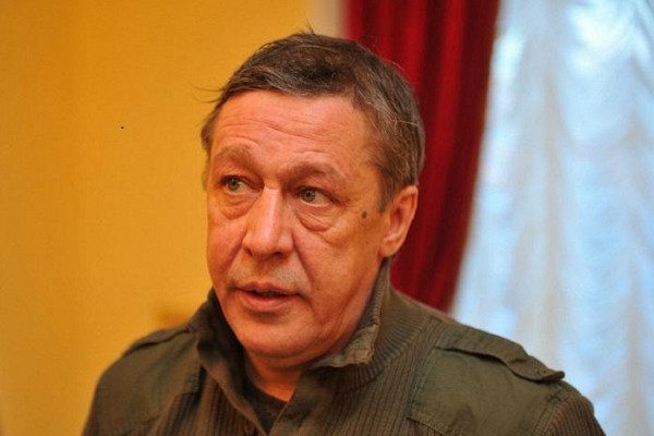 дети Михаила Ефремова не стали отменять летние каникулы — Рамблер/женский