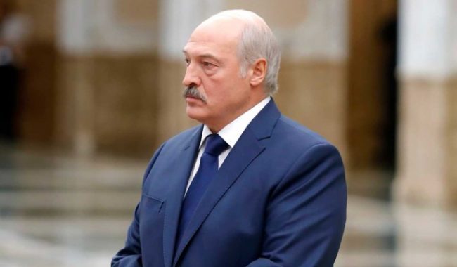 эксперт не исключил, что Лукашенко введет ЧП и перенесет голосование :: Политика :: Дни.ру