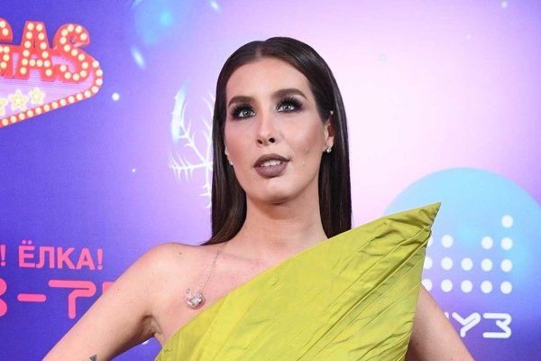 Кети Топурию обвинили в продаже платьев с Алиэкспресс – подробности фото :: Шоу-бизнес :: Дни.ру