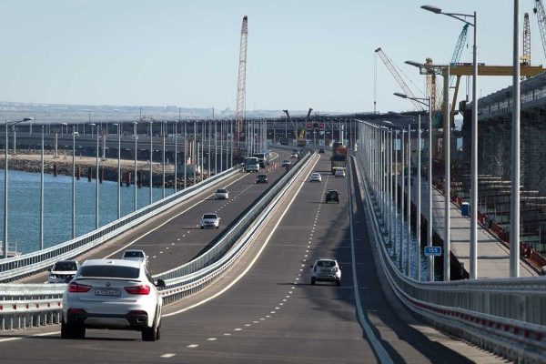 на полуострове ожидается транспортный коллапс из-за наплыва туристов, 2020 :: Общество :: Дни.ру