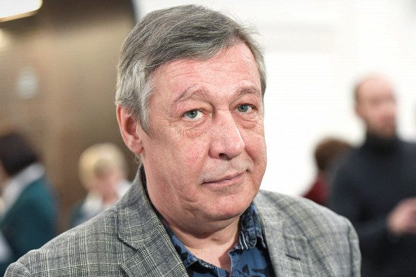 Выяснилось, почему Ефремов отказался принимать вину — Рамблер/женский