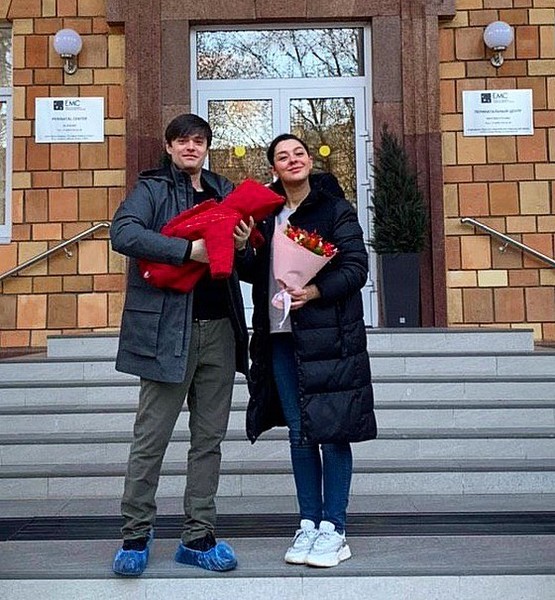 Влюбленные наслаждаются ролью родителей 
