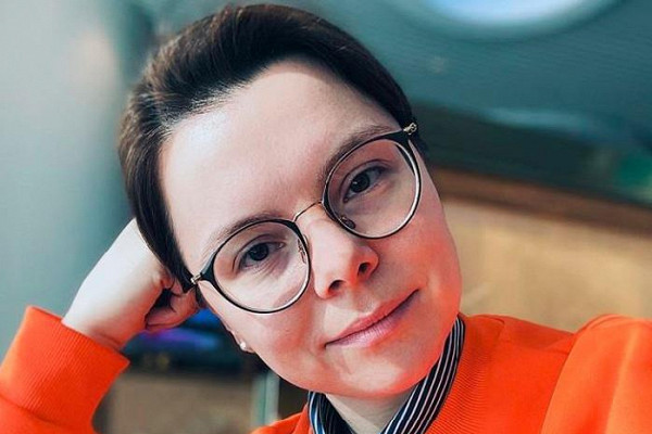Брухунова с Петросяном улетели на море — Рамблер/женский
