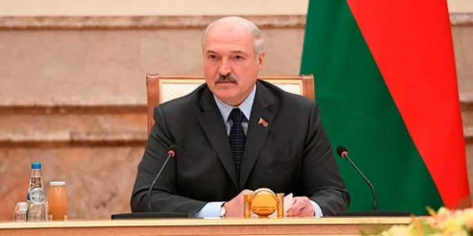 эксперт заявил, что рейтинг Лукашенко не превышает 10% :: Политика :: Дни.ру