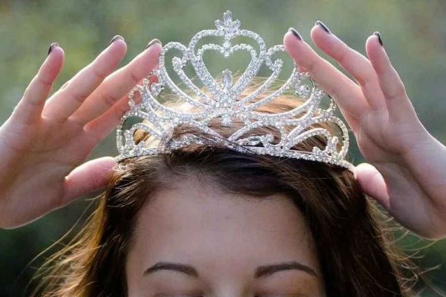 Высокая самооценка у женщины: польза и вред в поиске отношений