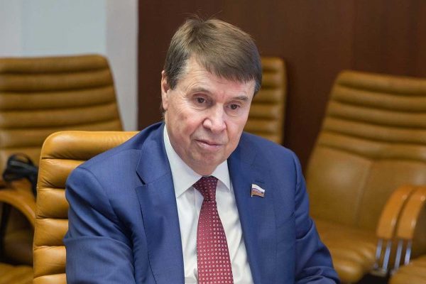 За фабрикацию антироссийских вбросов СМИ нужно закрывать :: Общество :: Дни.ру