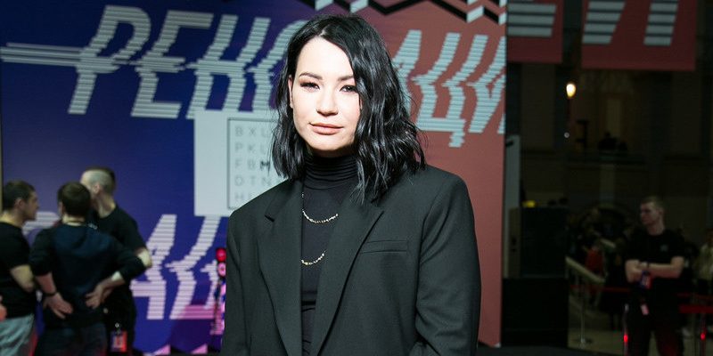 Пьяная девушка Гусейна Гасанова напала на Иду Галич на вечеринке
