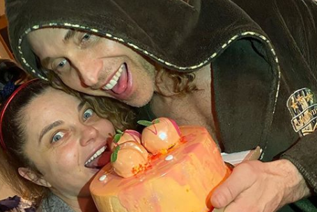 Экстрасенс о Королеве и Тарзане: «Разговоры об изменах не утихнут» — Звезды