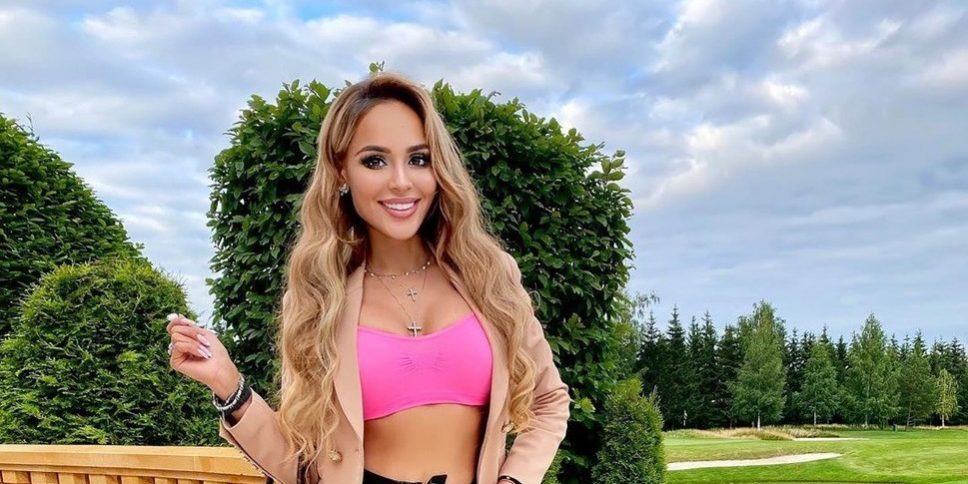 Бойфренд Анны Калашниковой изменил ей с мужчиной