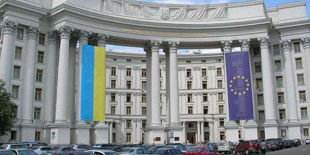 Глава МИД Украины инициировал срочный разговор с Лавровым по Донбассу | В мире | Политика