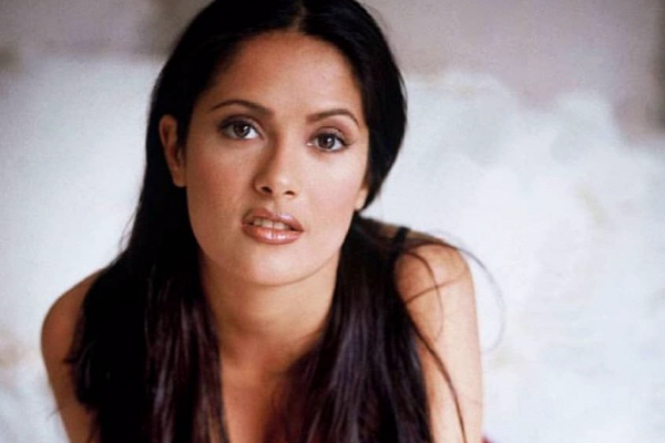 Хайек снялась в купальнике и порадовала фанатов — Рамблер/женский