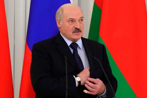 Лукашенко попал в полную зависимость от Путина :: Политика :: Дни.ру