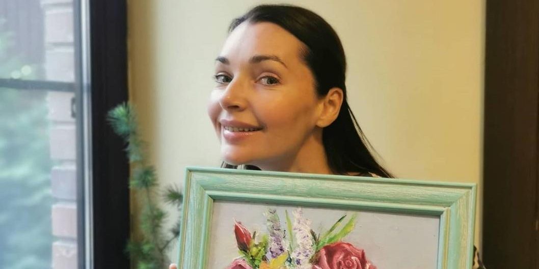 «Опять жрет»: Антонову смешит реакция поклонников на ее кулинарные посты — Звезды