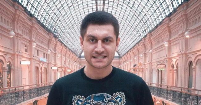 «Оля не ревнует тебя к… руке?»: Воля и Харламов жестко высмеяли Даву