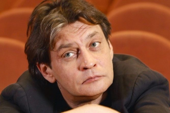 «Нервы жрали организм постепенно» Александр Домогаров о новой роли, властолюбии и похудении