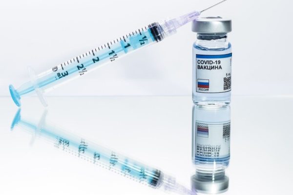 испытания американской вакцины от COVID-19 продолжат несмотря на смерть добровольца, последние новости, симптомы, онлайн :: Коронавирус :: Дни.ру