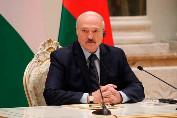 Путин воспринимает Лукашенко как препятствие для интеграции – эксперт :: Политика :: Дни.ру