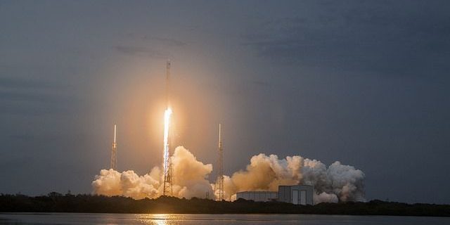 SpaceX назвала очередную дату запуска спутников компании Starlink | Наука | Общество