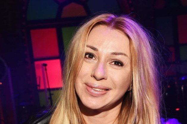 Болеющий коронавирусом бывший муж Алены Апиной остался без средств к существованию