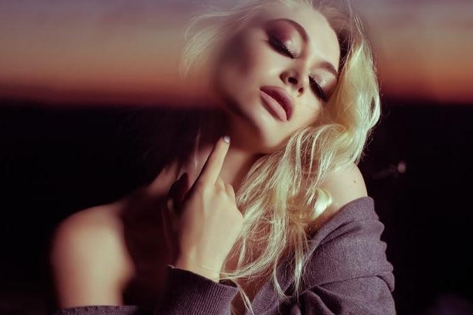 Ушла в желтый: ваши главные ошибки в уходе за блондом — Красота